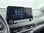 Hyundai Kona 1.6 GDI HEV Premium | Trekhaak 1300kg | Achteruitrij camera | All season banden | Stoel & stuur verwarming |  Elektrische stoelen | Adaptive cruise | Dodehoek detectie |