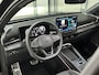 Volkswagen T-Roc 1.5 eTsi R-Line First Edition | IQ light | Pano | Trekhaak |