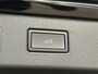Volkswagen T-Roc 1.5 eTsi R-Line First Edition | IQ light | Pano | Trekhaak |