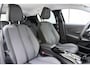 Peugeot e-208 EV Allure Pack 50 kWh SOH 100% | Stoelverwarming| camera achter | LM velgen | Navigatie