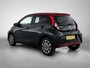 Toyota Aygo 1.0 VVT-i x-cite | Lederen bekleding | Achteruitrijcamera | Airco