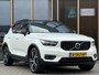 Volvo XC40 1.5 T5 Twin Engine R-Design | SOH 89% | Panoramadak | Camera |