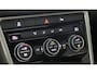 Volkswagen T-Roc 1.5 TSI 150pk Style Business / Navigatie / Panoramadak / Camera