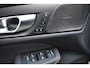 Volvo V60 T6 350PK Automaat Plug-in hybrid AWD Plus Dark / Navigatie / 360 Camera / Harman Kardon / Stuur & Stoelverwarming / LM Velgen / Trekhaak