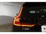 Volvo V60 T6 350PK Automaat Plug-in hybrid AWD Plus Dark / Navigatie / 360 Camera / Harman Kardon / Stuur & Stoelverwarming / LM Velgen / Trekhaak
