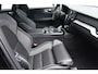 Volvo V60 T6 350PK Automaat Plug-in hybrid AWD Plus Dark / Navigatie / 360 Camera / Harman Kardon / Stuur & Stoelverwarming / LM Velgen / Trekhaak