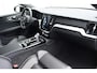Volvo V60 T6 350PK Automaat Plug-in hybrid AWD Plus Dark / Navigatie / 360 Camera / Harman Kardon / Stuur & Stoelverwarming / LM Velgen / Trekhaak