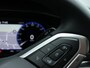 Volkswagen T-Cross 1.0 TSI R-Line Edition | Afneembare trekhaak | Stoelverwarming | Achteruitrijcamera | Apple carplay / Android auto | Keyless entry |