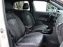 Volkswagen T-Cross 1.0 TSI R-Line Edition | Afneembare trekhaak | Stoelverwarming | Achteruitrijcamera | Apple carplay / Android auto | Keyless entry |