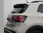 Volkswagen T-Cross 1.0 TSI R-Line Edition | Afneembare trekhaak | Stoelverwarming | Achteruitrijcamera | Apple carplay / Android auto | Keyless entry |