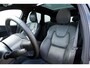 Volvo XC60 T6 Plug-in hybrid AWD Ultra Black Edition | Panoramadak | Luchtvering | Verwarmbare voorstoelen met massagefunctie en ventilatie | 360 graden camera | Head-up display | Keyless | Elektrische achterklep