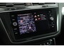 Volkswagen Tiguan 1.4 TSI R-Line Highline Trekhaak Panoramadak Camera Stoelverwarming Virtual Cockpit