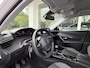 Peugeot 2008 1.2T 100pk Allure Pack | Achteruitrijcamera | Navigatie | Parkeersensoren | Draadloos telefoonlader | Climate Control
