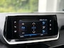 Peugeot 2008 1.2T 100pk Allure Pack | Achteruitrijcamera | Navigatie | Parkeersensoren | Draadloos telefoonlader | Climate Control