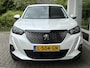 Peugeot 2008 1.2T 100pk Allure Pack | Achteruitrijcamera | Navigatie | Parkeersensoren | Draadloos telefoonlader | Climate Control