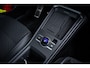 Volkswagen T-Roc 1.5 eTsi R-Line First Edition | Elektrisch glazen panorama-dak | Lichtmetalen velgen 20" | Matrix LED koplampen