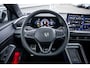 Volkswagen T-Roc 1.5 eTsi R-Line First Edition | Elektrisch glazen panorama-dak | Lichtmetalen velgen 20" | Matrix LED koplampen