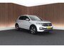 Volkswagen T-Cross 1.5 TSI 150pk DSG 2x R-Line Trekhaak Camera Keyless Stoelverwarming Led