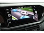 Volkswagen T-Cross 1.5 TSI 150pk DSG 2x R-Line Trekhaak Camera Keyless Stoelverwarming Led