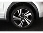 Volkswagen T-Cross 1.5 TSI 150pk DSG 2x R-Line Trekhaak Camera Keyless Stoelverwarming Led