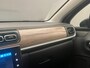 Citroën C3 1.2 PureTech Max Unieke Kmstand! | Camera | Carplay | Stoelverwarming | 17" Lichtmetaal | Parkeersensoren | Achteruitrijcamera | Afwijkende dakkleur | Airco (automatisch)