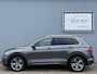Volkswagen Tiguan 1.4 TSI Highline Business R Trekhaak/Apple Carplay.