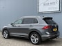 Volkswagen Tiguan 1.4 TSI Highline Business R Trekhaak/Apple Carplay.