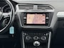 Volkswagen Tiguan 1.4 TSI Highline Business R Trekhaak/Apple Carplay.