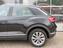 Volkswagen T-Roc 1.0 TSI 115pk STYLE / Stoelverw. / Trekhaak / Navi / BOVAG garantie