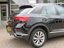 Volkswagen T-Roc 1.0 TSI 115pk STYLE / Stoelverw. / Trekhaak / Navi / BOVAG garantie