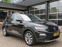 Volkswagen T-Roc 1.0 TSI 115pk STYLE / Stoelverw. / Trekhaak / Navi / BOVAG garantie