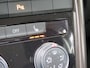 Volkswagen T-Roc 1.0 TSI 115pk STYLE / Stoelverw. / Trekhaak / Navi / BOVAG garantie
