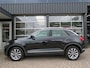 Volkswagen T-Roc 1.0 TSI 115pk STYLE / Stoelverw. / Trekhaak / Navi / BOVAG garantie