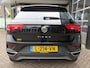 Volkswagen T-Roc 1.0 TSI 115pk STYLE / Stoelverw. / Trekhaak / Navi / BOVAG garantie
