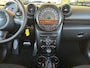 MINI Countryman 1.6 Cooper S Airco Cruise controle Trekhaak 1000kg trekgewicht Stuurwielbediening Telefoonverbinding Stoelverwarming Lichtmetalenvelgen Afneembare trekhaak