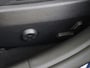 Mercedes-Benz C-klasse 300 e AMG Line / Achteruitrijcamera / Stoelverwarming / Panaroma-dak / Trekhaak / Sfeerverlichting /
