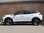 Peugeot e-2008 EV GT Avantage 54 kWh 360 camera / Navigatie / Lage km stand