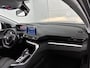 Peugeot 3008 SUV Allure 130pk Automaat | Navigatie | Achteruitrijcamera | Climate Control | Cruise Control | Parkeersensoren v+a | Keyless | Dodehoeksensor | Draadloze telefoonlader | Elektrisch inklapbare spiegels | Armsteun | Apple Carplay / Android Auto | Bluetooth | Donker getint glas | 18" lichtmetalen velgen |