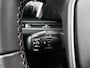 Peugeot 3008 SUV Allure 130pk Automaat | Navigatie | Achteruitrijcamera | Climate Control | Cruise Control | Parkeersensoren v+a | Keyless | Dodehoeksensor | Draadloze telefoonlader | Elektrisch inklapbare spiegels | Armsteun | Apple Carplay / Android Auto | Bluetooth | Donker getint glas | 18" lichtmetalen velgen |
