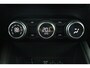 Renault Captur E-Tech Plug-in Hybrid 160 Intens | Lederen Bekl. | Stoelverw. | Trekhaak | Parkeercamera |