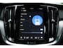 Volvo V60 2.0 T6 Plug-in hybrid AWD Plus Dark | Nappa leder / Open Grid Textiel Bekleding Met Contourstoelen | 19' 5-Triplespaaks Glossy Black Diamond Cut | Harman/Kardon audio installatie|  Verwarmbare Voor + Achterstoelen | Stuurwielverwarming | Panoramadak | Head-up Display | Visual Park Assist |