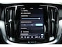 Volvo V60 2.0 T6 Plug-in hybrid AWD Plus Dark | Nappa leder / Open Grid Textiel Bekleding Met Contourstoelen | 19' 5-Triplespaaks Glossy Black Diamond Cut | Harman/Kardon audio installatie|  Verwarmbare Voor + Achterstoelen | Stuurwielverwarming | Panoramadak | Head-up Display | Visual Park Assist |