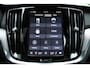 Volvo V60 2.0 T6 Plug-in hybrid AWD Plus Dark | Nappa leder / Open Grid Textiel Bekleding Met Contourstoelen | 19' 5-Triplespaaks Glossy Black Diamond Cut | Harman/Kardon audio installatie|  Verwarmbare Voor + Achterstoelen | Stuurwielverwarming | Panoramadak | Head-up Display | Visual Park Assist |
