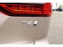 Volvo V60 2.0 T6 Plug-in hybrid AWD Plus Dark | Nappa leder / Open Grid Textiel Bekleding Met Contourstoelen | 19' 5-Triplespaaks Glossy Black Diamond Cut | Harman/Kardon audio installatie|  Verwarmbare Voor + Achterstoelen | Stuurwielverwarming | Panoramadak | Head-up Display | Visual Park Assist |