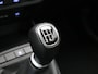 Hyundai i10 1.0 Comfort "Edition" / Apple CarPlay & Android Auto / 14" LMV / Cruise Control / i10 Edition Striping / NL Auto / Dealer onderhouden / 1ste Eigenaar / Airco / Lichtsensor / Fabrieksgarantie tot 25-10-2029 /