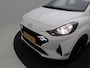 Hyundai i10 1.0 Comfort "Edition" / Apple CarPlay & Android Auto / 14" LMV / Cruise Control / i10 Edition Striping / NL Auto / Dealer onderhouden / 1ste Eigenaar / Airco / Lichtsensor / Fabrieksgarantie tot 25-10-2029 /