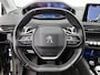 Peugeot 5008 SUV Allure 130pk Automaat | 7 Zitplaatsen | Navigatie | Achteruitrijcamera | Handsfree Achterklep | Climate Control | Parkeersensoren v+a | Cruise Control | Keyless | Armsteun | Draadloze telefoonlader | Apple Carplay / Android Auto | Bluetooth | DAB+ radio | Donker getint glas | 19" lichtmetalen velgen |