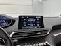 Peugeot 5008 SUV Allure 130pk Automaat | 7 Zitplaatsen | Navigatie | Achteruitrijcamera | Handsfree Achterklep | Climate Control | Parkeersensoren v+a | Cruise Control | Keyless | Armsteun | Draadloze telefoonlader | Apple Carplay / Android Auto | Bluetooth | DAB+ radio | Donker getint glas | 19" lichtmetalen velgen |