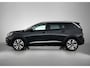 Peugeot 5008 SUV Allure 130pk Automaat | 7 Zitplaatsen | Navigatie | Achteruitrijcamera | Handsfree Achterklep | Climate Control | Parkeersensoren v+a | Cruise Control | Keyless | Armsteun | Draadloze telefoonlader | Apple Carplay / Android Auto | Bluetooth | DAB+ radio | Donker getint glas | 19" lichtmetalen velgen |