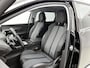 Peugeot 5008 SUV Allure 130pk Automaat | 7 Zitplaatsen | Navigatie | Achteruitrijcamera | Handsfree Achterklep | Climate Control | Parkeersensoren v+a | Cruise Control | Keyless | Armsteun | Draadloze telefoonlader | Apple Carplay / Android Auto | Bluetooth | DAB+ radio | Donker getint glas | 19" lichtmetalen velgen |